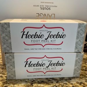 BNWT set of 2 heebie jeebie Foot Peels